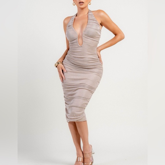 Chic Backless Beige Dress